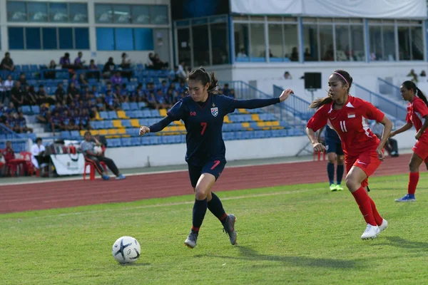 Trận mở màn bóng đá nữ Việt Nam tại AFF Cup 2012
